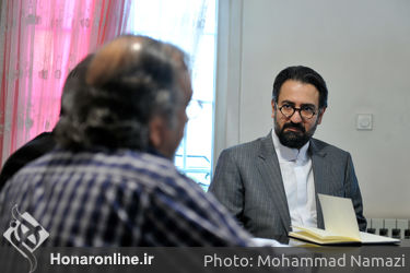 بازدید معاون امور هنری وزارت فرهنگ و ارشاد اسلامی از دبیرخانه سی و ششمین جشنواره بین‌المللی تئاتر فجر