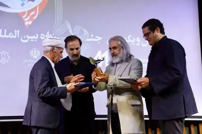 از هنرمند چیره دست  موسیقی خراسان تجلیل شد/استقبال از اجراهای پاپ فجر