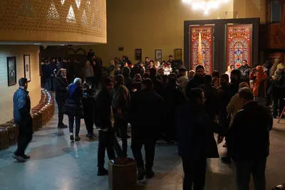 حال‌وهوای دومین روز از جشنواره تئاتر فجر؛ گرفتار در ذهنی هیپنوتیزم شده