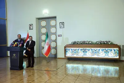 نشست خبری وزیر فرهنگ با همتای عراقی در تالار وحدت | هفته سینمای ایران در بغداد برگزار می‌‎شود