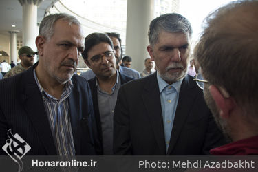 نمایشگاه گروهی "خانه‌ای که سیل برد، مهری که سیل آورد" در ايوان انتظار متروى ميدان وليعصر(عج)