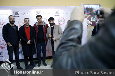 اکران مردمی فیلم "ثبت با سند برابر است" در سینما آفریقا