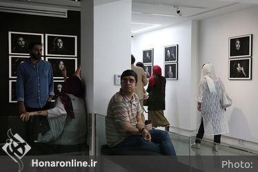 نمایشگاه عکس گلاره کیازند در گالری ثالث 