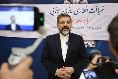 موانع تاریخی مشارکت مردم در هنر و سینما را برمی‌داریم/سند ملی تئاتر و سینما در دستور کار