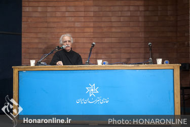 نشست فیلم ناقوس‌ها و صلیب از سلسه فیلم‌های سینما نقاشی