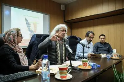 فیض شریفی: این روزها شعر خوب به چشم نمی‌آید