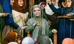 «رویای نیمه شب» به نیمه رسید/ عکسی متفاوت از مه‌لقا باقری در این سریال