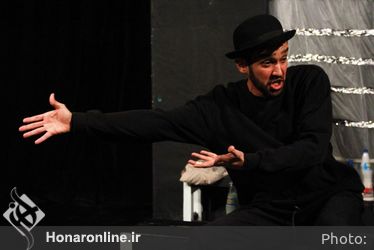 نمایش اسپانیایی (از تپش افتاده) در تماشاخانه جمشید مشایخی