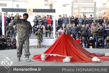 اجراهای خیابانی سی و ششمین جشنواره بین المللی تئاتر فجر  (2)