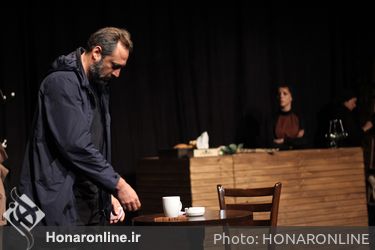 نمایش " سنگ‌ها برای آنتیگون" در پردیس شهرزاد