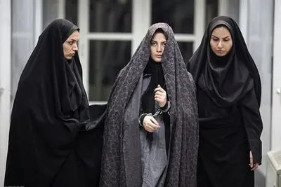 نمایش «هیس! دخترها فریاد نمی‌زنند» در موزه هنرهای معاصر تهران