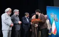 تقدیر از کتابداران، برگزیدگان و مروجان فرهنگی کتابخانه های عمومی