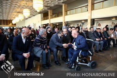حضور اهالی فرهنگ و هنرمندان پای صندوق رای تالار وحدت