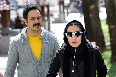 رونمایى از جدیدترین پوستر فیلم "غیرمجاز"