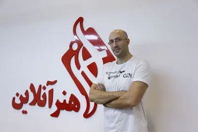 ترجیح می‌دهیم فیلم تکه پاره شده نشان مخاطب ندهیم / گفت‌وگو با امیراحمد انصاری کارگردان "خونمردگی"