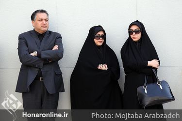 تشییع پیکر علی معلم از مقابل خانه سینما