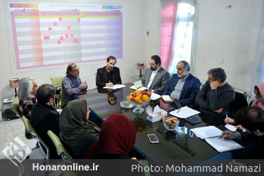 بازدید معاون امور هنری وزارت فرهنگ و ارشاد اسلامی از دبیرخانه سی و ششمین جشنواره بین‌المللی تئاتر فجر