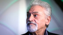 Calligrapher Keikhosro Khoroush Honored with Lifetime Achievement Award