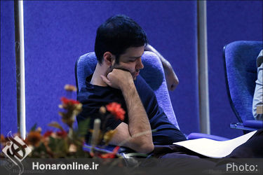 نمایشنامه خوانی نمایش "خواب های رنگی ببینید آقا"