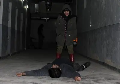 هرچه در توان داری آشکار کن / نگاهی به نمایش "صدا همان که می شنوی نیست" نوشته و کار ماهی عظیمی