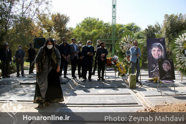 تشییع پیکر «پروین بهمنی» مادر لالایی ایران