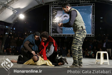 نمایش های خیابانی روز چهارم جشنواره تئاتر فجر