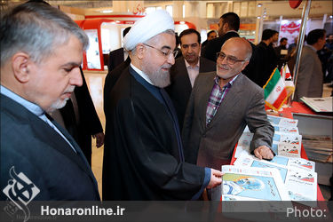 افتتاح رسمی بیست و دومین نمایشگاه مطبوعات با حضور رییس جمهور