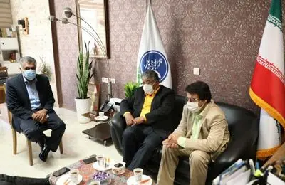 علیرضا افتخاری عضو موسسه هنرمندان پیشکسوت شد