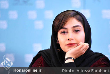 دیبا زاهدی در نشست خبری روز اول جشنواره فیلم فجر در کاخ جشنواره