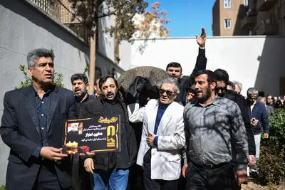 پیکر خالق "دلیران تنگستان" به بوشهر بدرقه شد