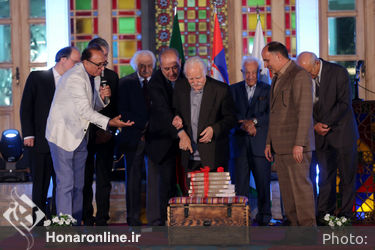 "معرفی ترجمه دیوان حافظ به زبان صربی" در باغ موزه هنر ایرانی