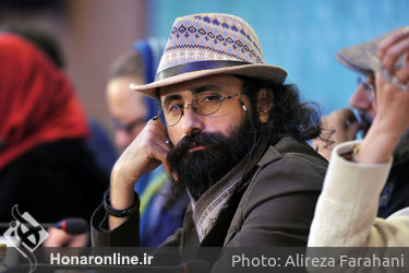 نشست‌ خبری فیلم سینمایی زیر سقف دودی در روز هفتم سی و پنجمین جشنواره فیلم فجر در مرکز همایش های برج میلاد (8)