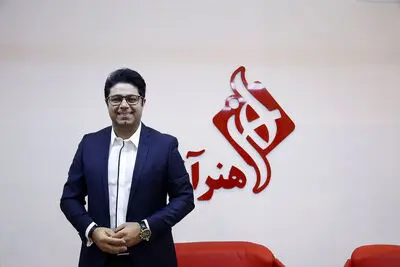 اشرف‌زاده: تک‌آهنگ‌ بیشتر شنیده می‌شود / آغاز تور کنسرت‌های خواننده "ماه و ماهی" از لاهیجان