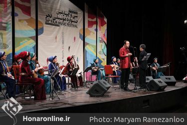اجرای گروه خنیاگران مهر در چهارمین شب جشنواره موسیقی فجر - ایوان شمس
