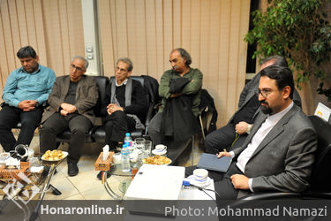 بازدیدهای معاون امور هنری از دبیرخانه جشنواره‌های تجسمی فجر