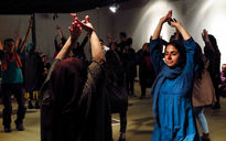 سی پرفورمنس، سی هنرمند، سی روز 24