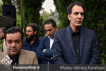 تشییع پیکر نقی سیف جمالی از مقابل تالار وحدت