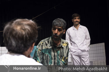 نمایش "56، غسالخانه طهران" در تماشاخه دیوار چهارم