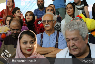 شادپیمایی عروسک‌ها در بوستان آب و آتش‎