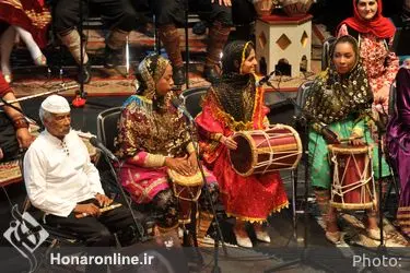 رونمایی ارکستر موسیقی نواحی ایران همراه با نظامی خوانی 