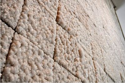 کارکرد جدید ماده باستانی در معماری | نوآوری با پنل‌های نمک متبلور