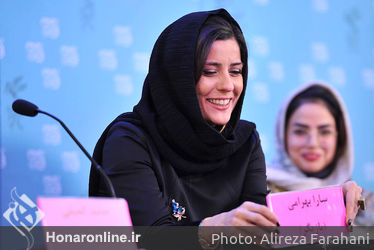 سارا بهرامی در نشست خبری روز اول جشنواره فیلم فجر در کاخ جشنواره
