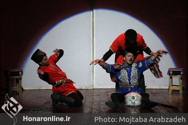 نمایش " جادوی کلاه " در تالار محراب