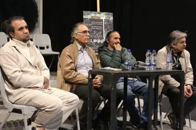 «اتوبوس» نماد از جامعه‌ای که مسیرش گم شده است