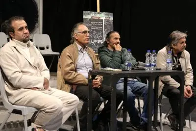 «اتوبوس» نماد از جامعه‌ای که مسیرش گم شده است