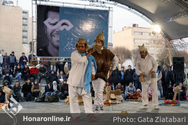 نمایش های خیابانی روز چهارم جشنواره تئاتر فجر