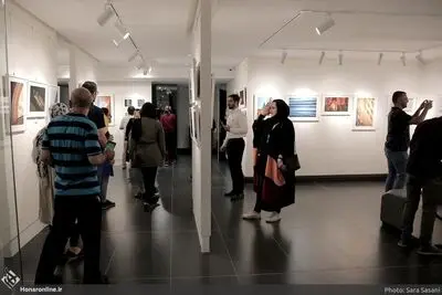 Photographs Represent Connection Between Humanity, Architecture 