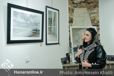 نمایشگاه گروهی با عنوان «درمیان کاغذ پاره‌ها» در گالری انتظامی