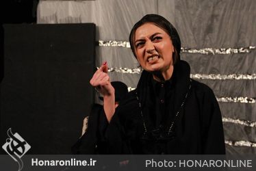 نمایش اسپانیایی (از تپش افتاده) در تماشاخانه جمشید مشایخی