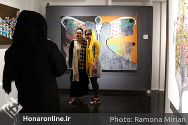 نمایشگاه نقاشی‌های هرمز مه‌منش در گالری ایوان